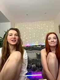 Radiants_two webcam model stream image