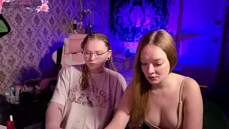 Radiants_two webcam stripchat model stream image