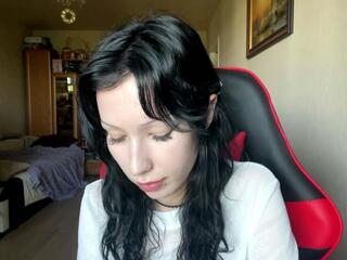 Amina Foutch webcam flirt4free model stream image