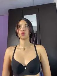 AdharaMiller1 webcam model stream image