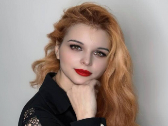 WhitneyDenner webcam model stream image