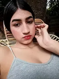 Julix_A webcam model stream image