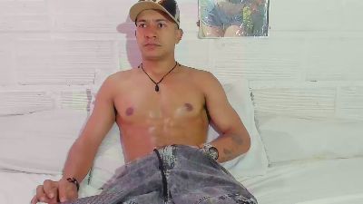 Toji_zenin97 webcam model stream image