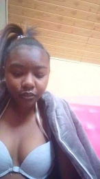 Vannyah2 webcam model stream image