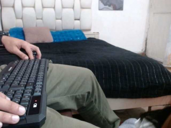 Roomofpleasure webcam model stream image