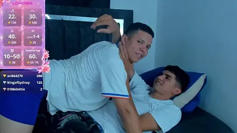LatinsGuys25 webcam model stream image