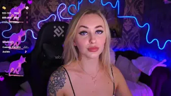 GraceCandy webcam model stream image