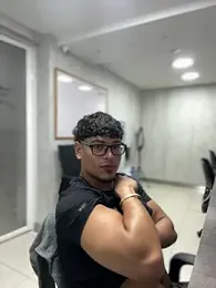 alekzamo webcam stripchat model stream image