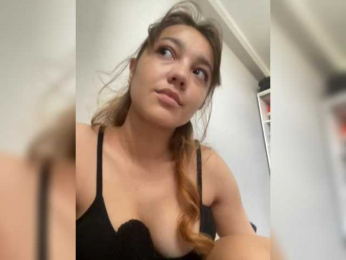 KimberlyWoods webcam model stream image
