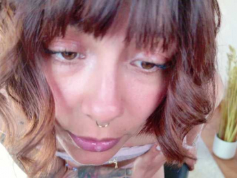 AlyaMisstres webcam model stream image