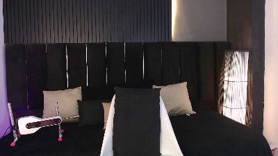 Tiana_glow webcam model stream image