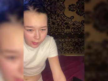 Mayaaaa00 webcam model stream image