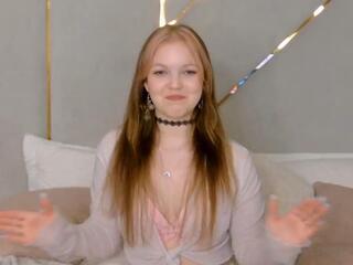 Christie Carti webcam model stream image