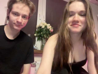 titsDestroy2007 webcam model stream image