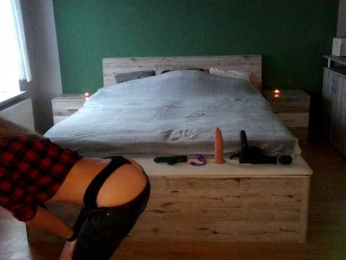 SilviaSweetheart webcam model stream image