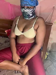 Chn_x_cbe webcam model stream image