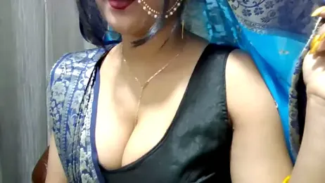 Queenhimanshi webcam stripchat model stream image
