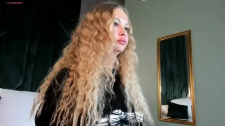 Larrine_Morgan webcam model stream image