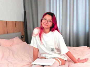 AmaraLace webcam model stream image