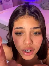 KellyOlsenbe webcam stripchat model stream image