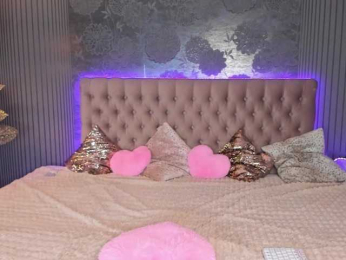 NikkiBust webcam bongacams model stream image