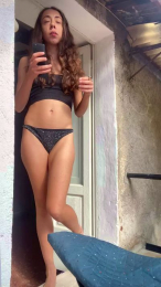 Kittzziky webcam model stream image