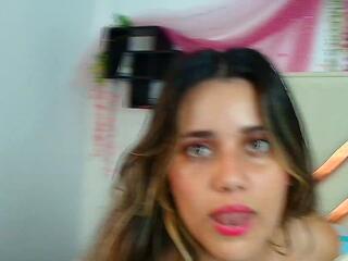 Luna Colliens webcam model stream image