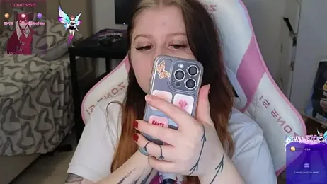 Your_Live webcam model stream image