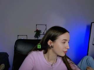 leslie-bird webcam model stream image