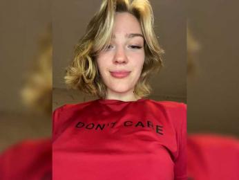 AlinnaAnnila webcam bongacams model stream image