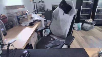 moi92160 webcam model stream image