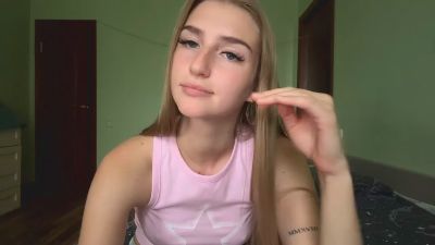 CorrinRunnells webcam model stream image