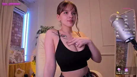 AdalynGlows webcam stripchat model stream image