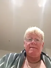 olivbisoumis webcam model stream image