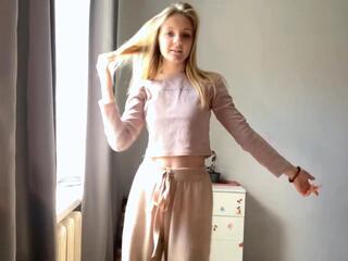 Aleta Fuson webcam model stream image