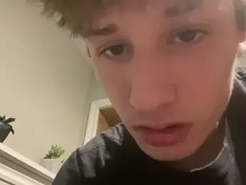 yourwhiteboy1 webcam model stream image