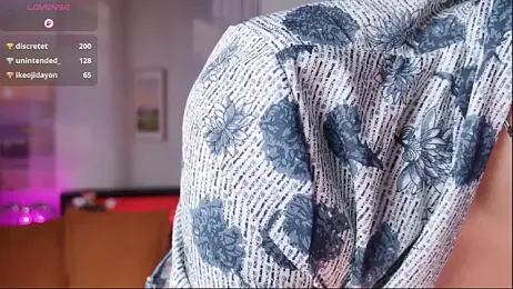 Kiki--2025 webcam model stream image