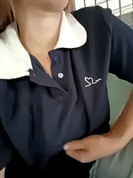 M_yiyi webcam model stream image