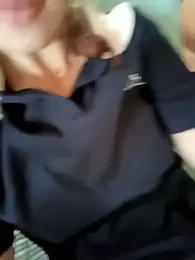 M_yiyi webcam model stream image