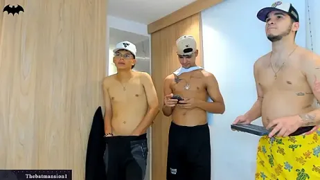 TheBatMansion webcam model stream image