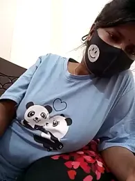 Kakoli- webcam model stream image