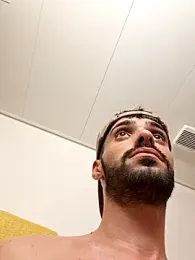 young_swisscouple webcam model stream image