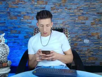 maykol_victoria webcam model stream image