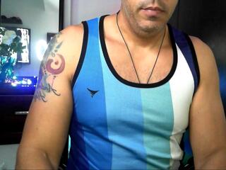 Matthew Fire webcam flirt4free model stream image