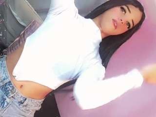 ninaa-keyli webcam model stream image