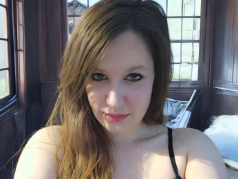 CorrieLodge webcam model stream image