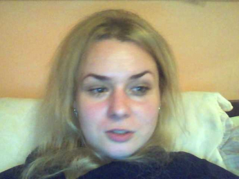 HollyLaPretty webcam model stream image