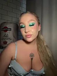 RollDolls webcam model stream image