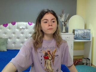 Tina Ryder webcam model stream image