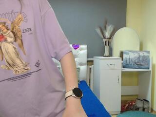 Tina Ryder webcam model stream image